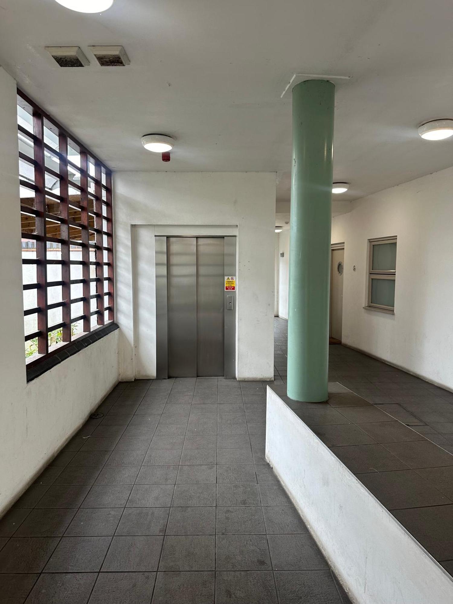 Vibrant Cosy 2 Bedroom Apartment Coventry Bagian luar foto