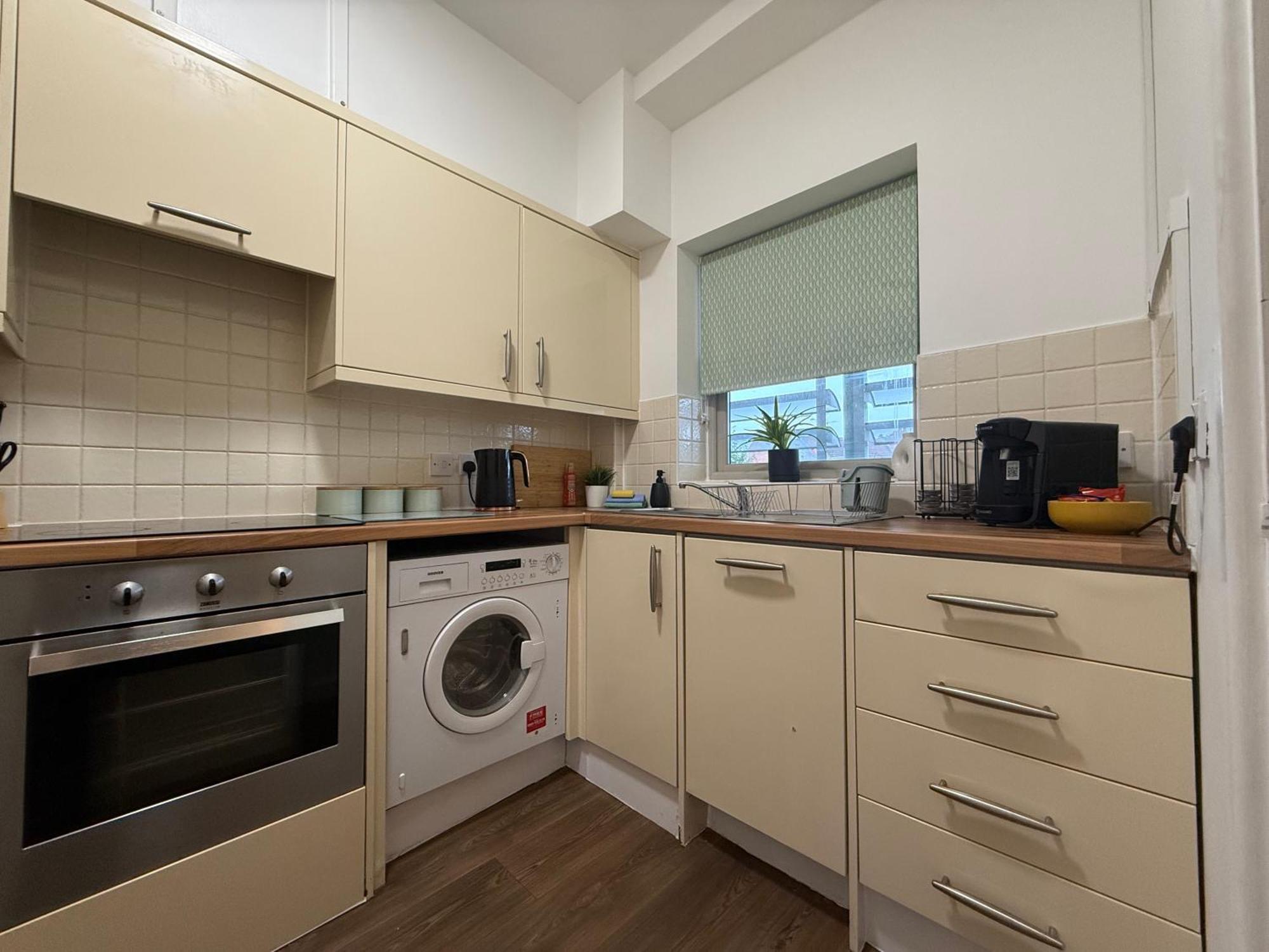 Vibrant Cosy 2 Bedroom Apartment Coventry Bagian luar foto